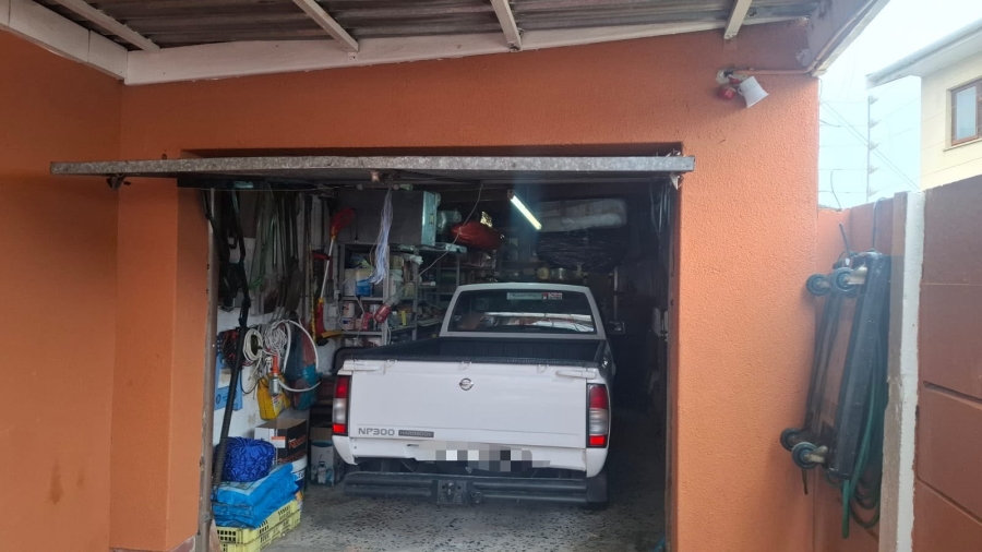 3 Bedroom Property for Sale in Pinati Western Cape